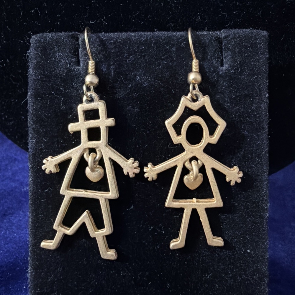 Modernist Vintage Figural Woman Man Dangle Heart Pierced Earrings Gold Tone 2"